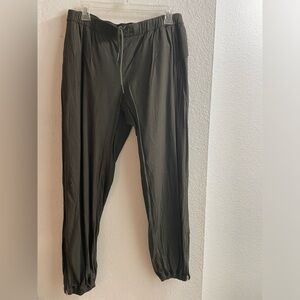 Lululemon Olive Joggers Pants Size 8